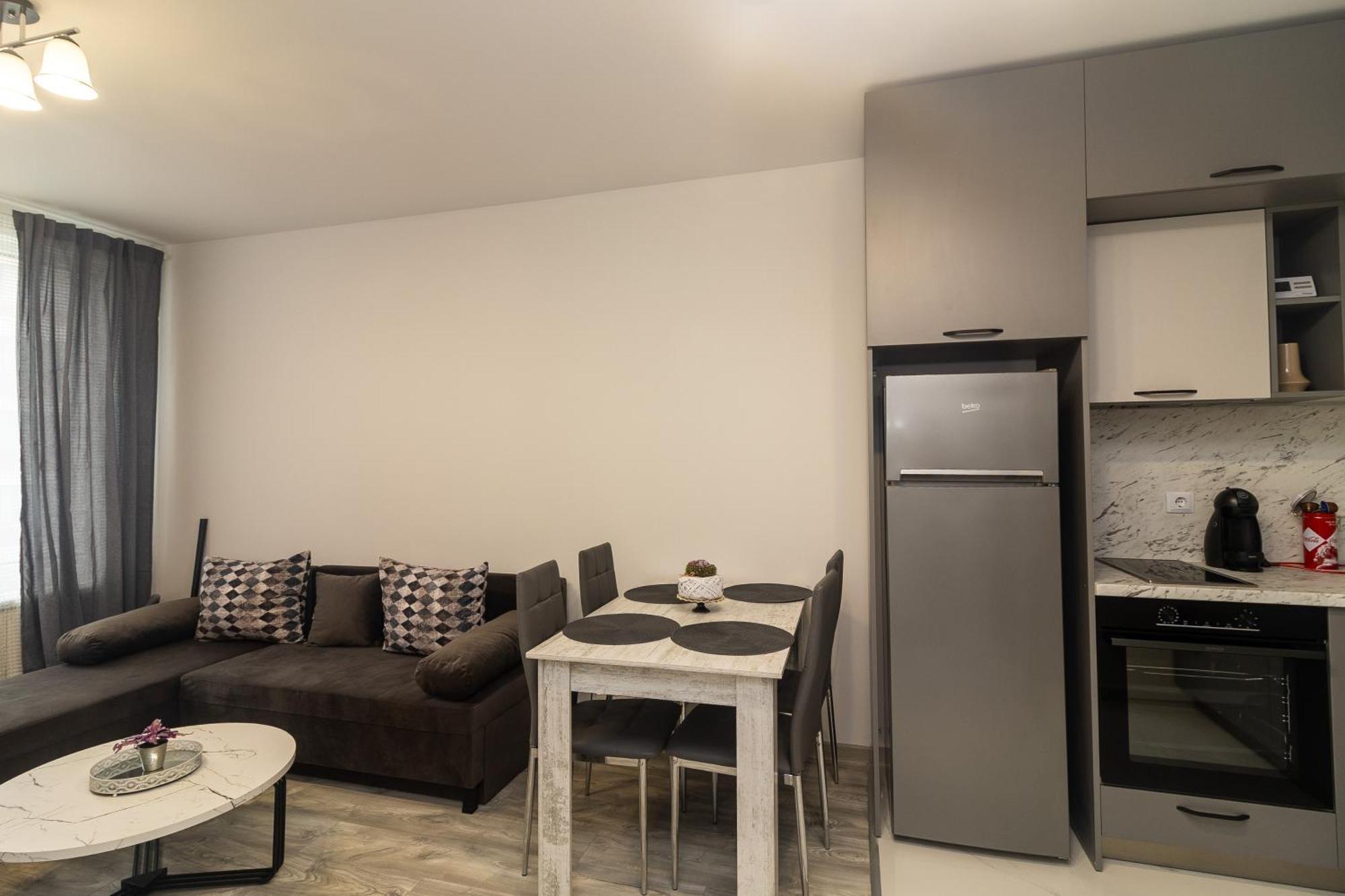 Stylish 2 Bdr At An Excellent Location Sofia