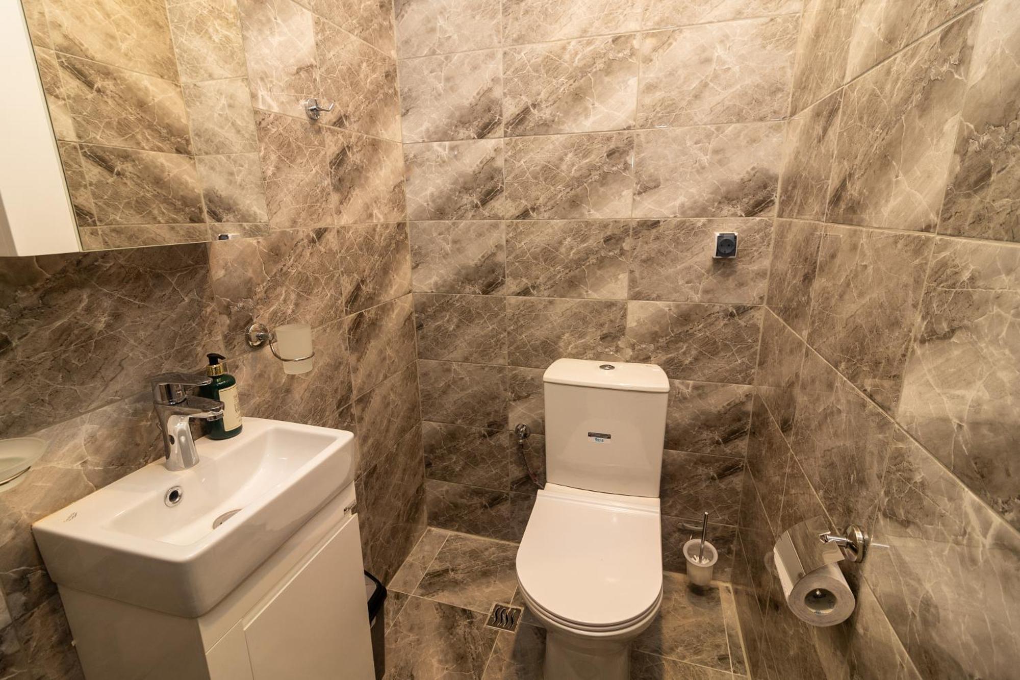 Stylish 2 Bdr At An Excellent Location Sofia
